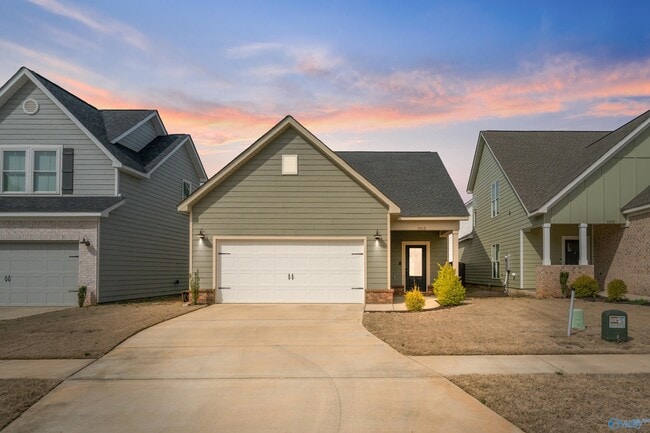 Photo - 1013 Highgrove Hts NW