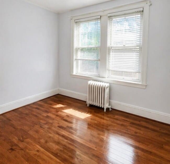 Building Photo - 142 W 27th St Unit 1