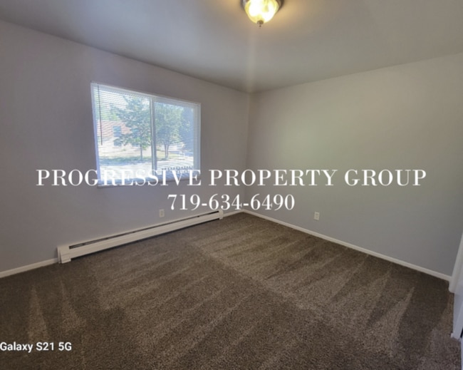 Photo - 2 Bed 1 Bath Apartment in a GREAT location!