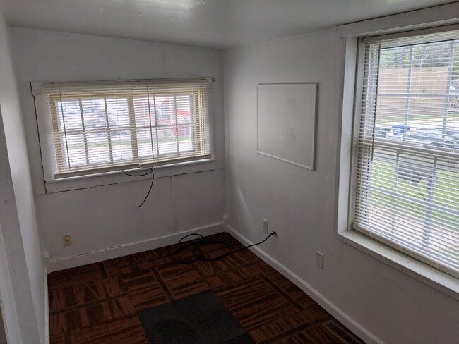 Photo - 819 Bluff St Unidad Apt B