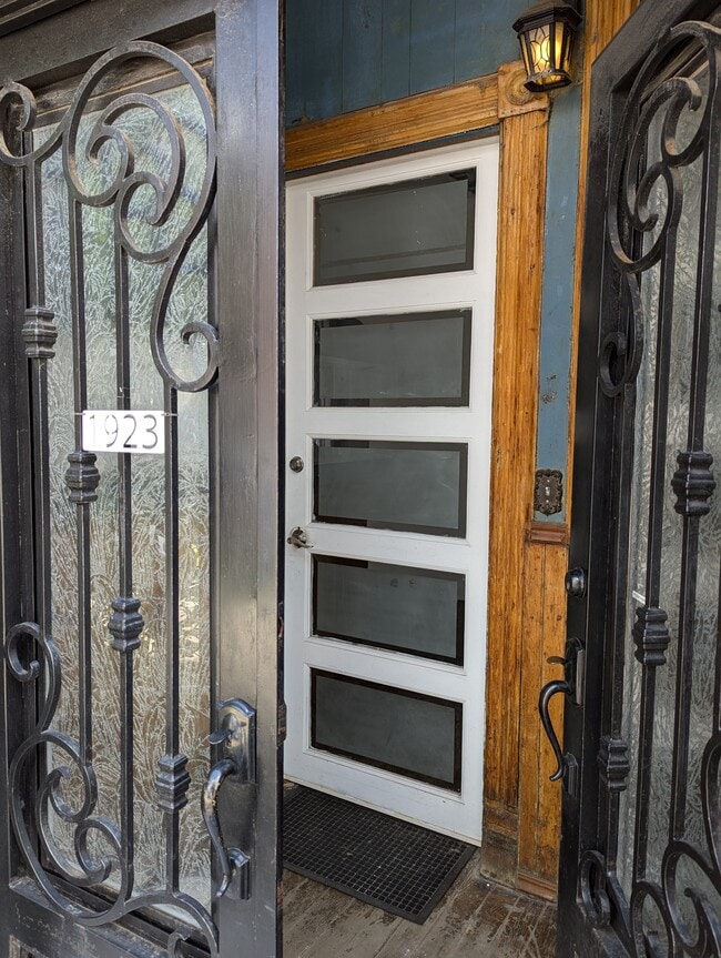 Photo - 1923 S Peoria St Unidad 1F