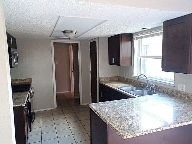 Photo - 7307 Foxwick Ln