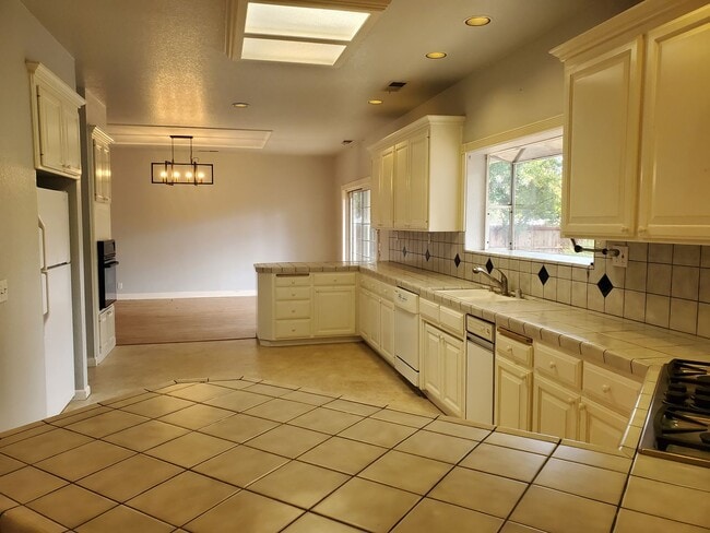Photo - Introducing Your Dream Home:  A perfect blend of comfort and convenience!