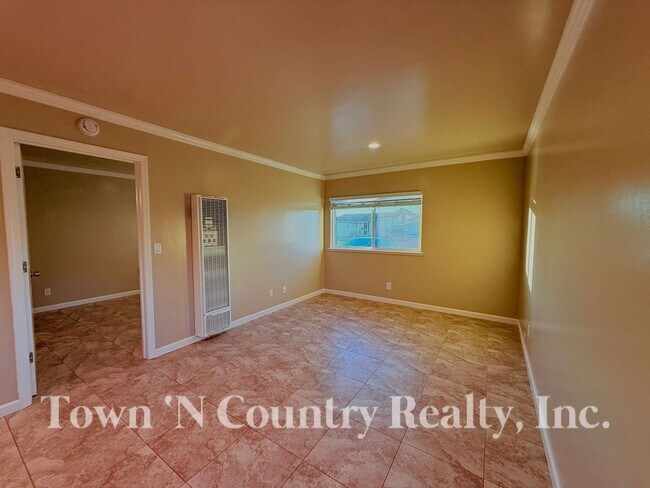 Photo - 1687 Siskiyou Dr Unidad 1687 -  A