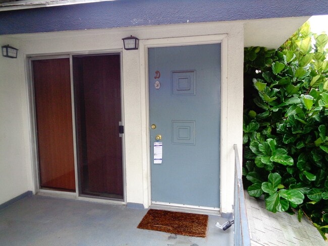 Photo - 2 Bedroom 1.5 Bath Apartment for Rent in Whittier Unit 11798 Beverly Blvd D