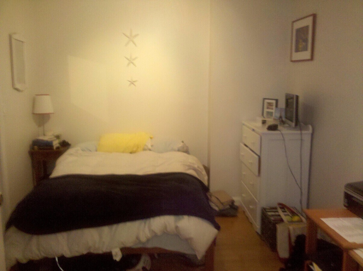 *Pictures are representative samples of the advertised unit. In some cases, the actual units you tou - 238 W Newton St Unit W2