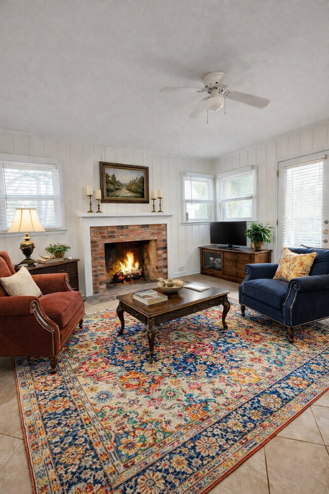 Photo - 3 Bedroom 2 Bathroom with Detached Garage