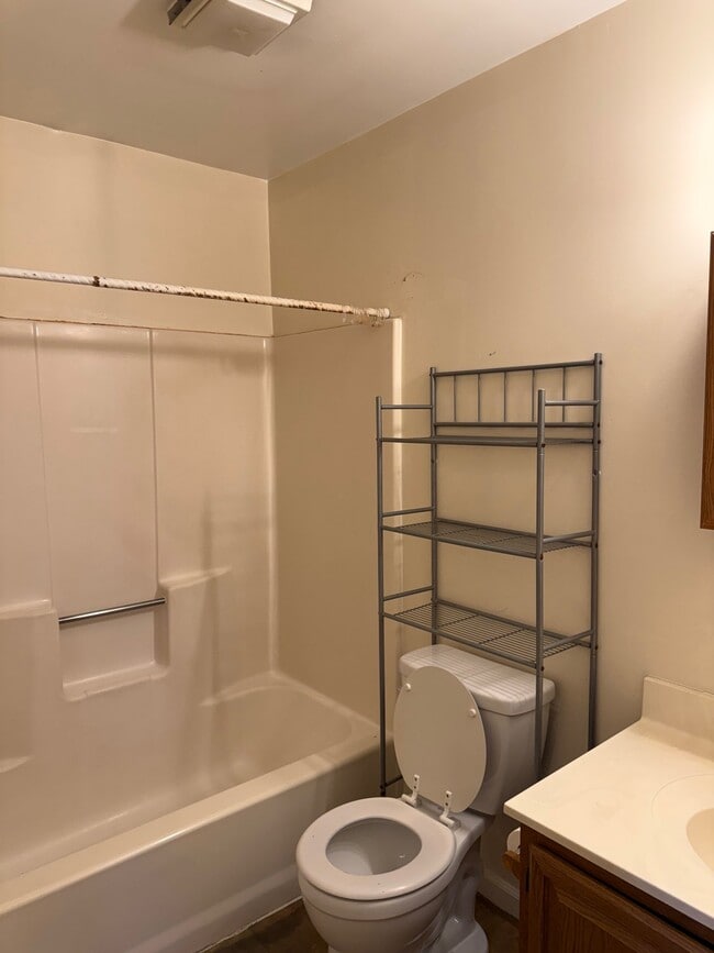 Photo - 327 S 1st St Unidad Apt C