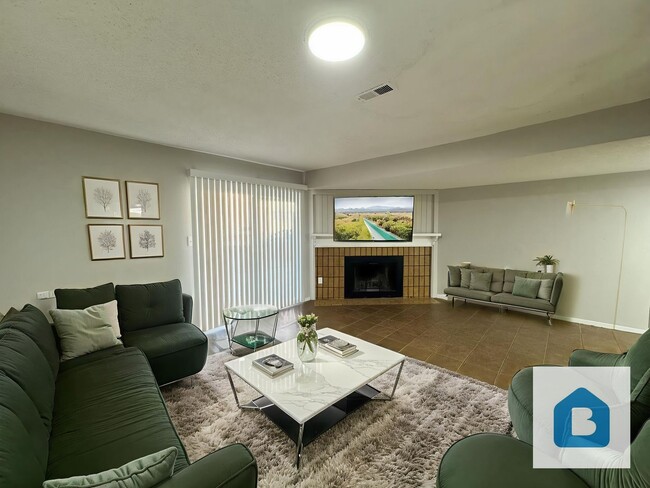 Building Photo - 1326 Holland Park Blvd Unit A Rental