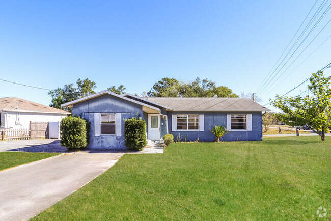 Building Photo - 5004 Deltona Blvd Rental