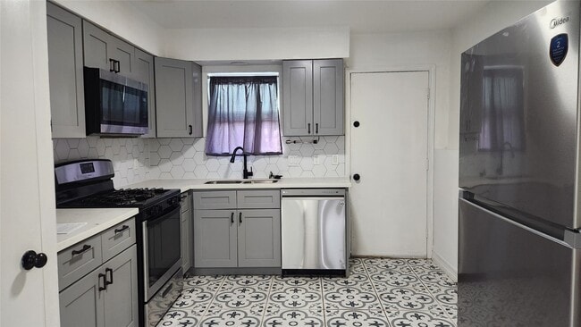 Photo - 1610 Crestdale Dr Unit 3