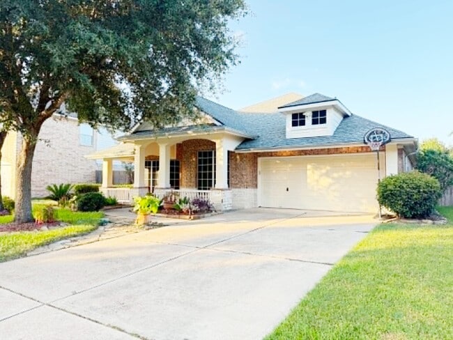 Building Photo - 17507 N Riata Lake