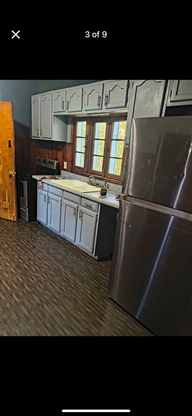 Photo - 215 St Jude Ave