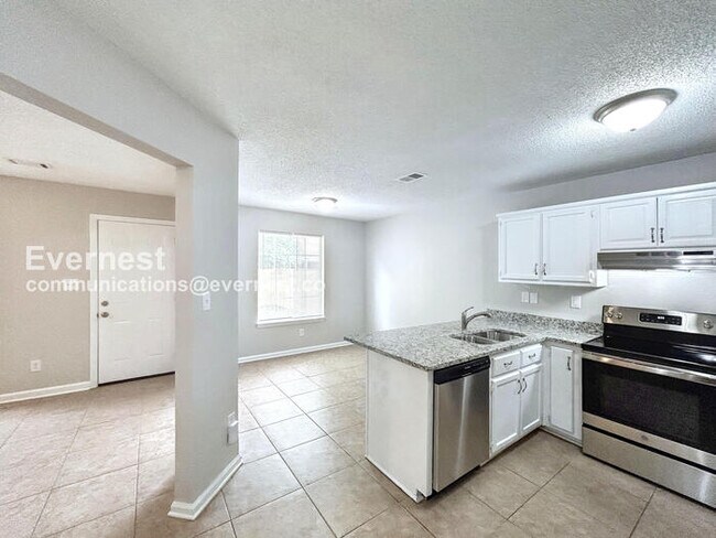 Photo - 6772 Kirkland Cove