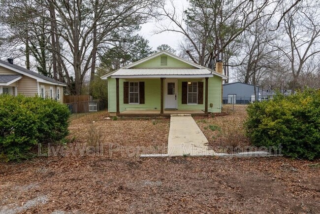 Photo - 110 Goodwin St