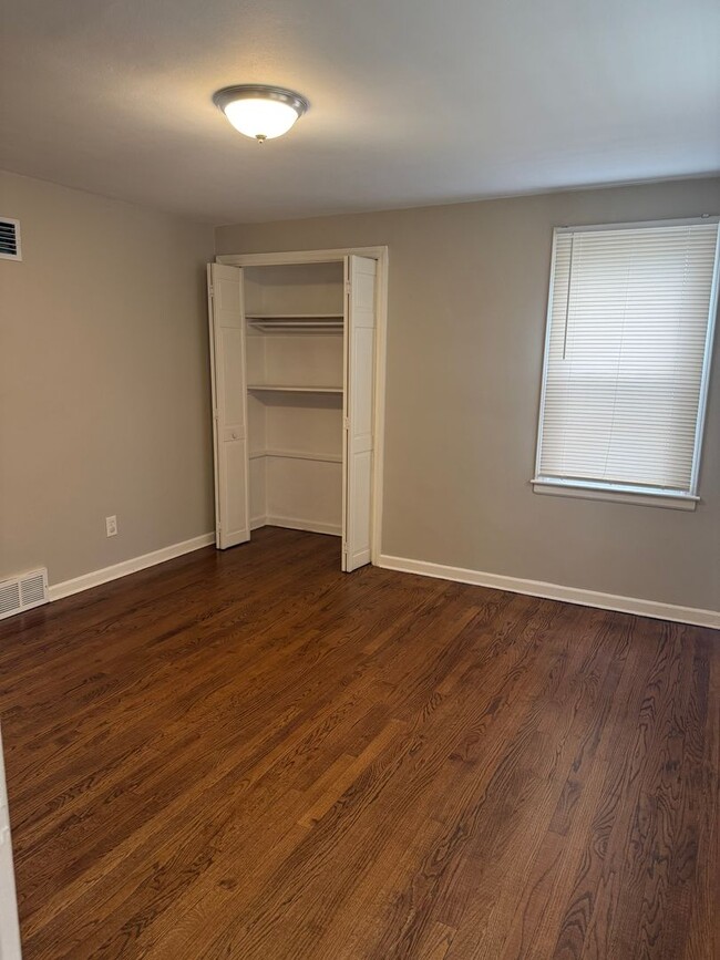 Photo - SPECIAL OFFER ! Sign lease by Monday 5/11/26 and  get  1/2 Off First Month rent!
