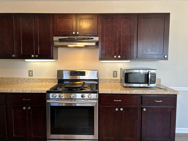 Photo - 901 Locke Dr