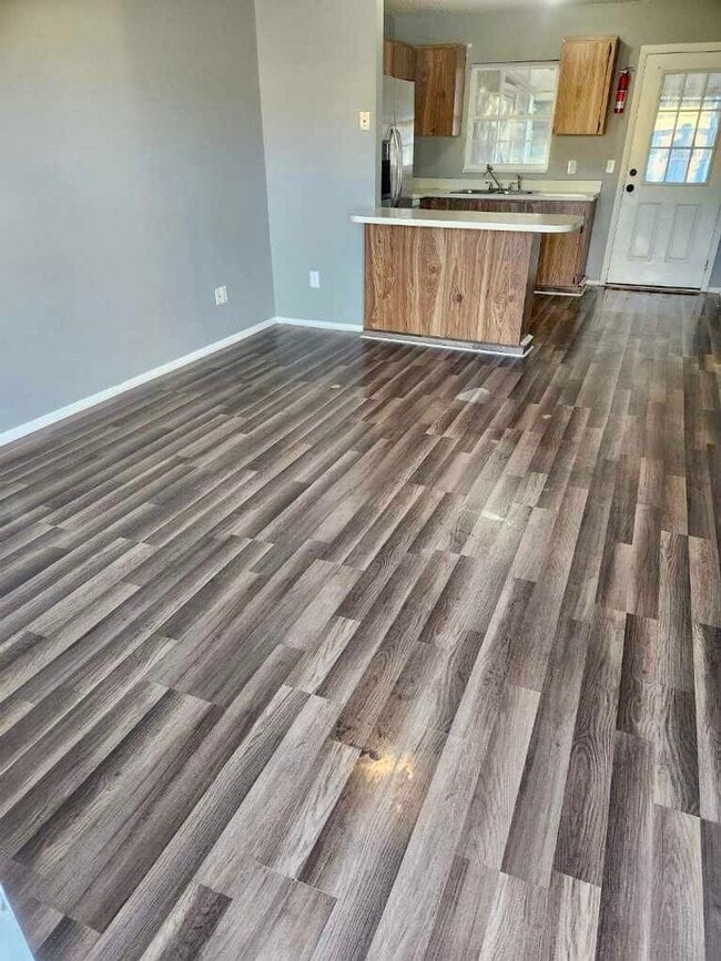 Photo - Great 2/1 duplex unit with large yard. Call Josh for showings 407-952-0608