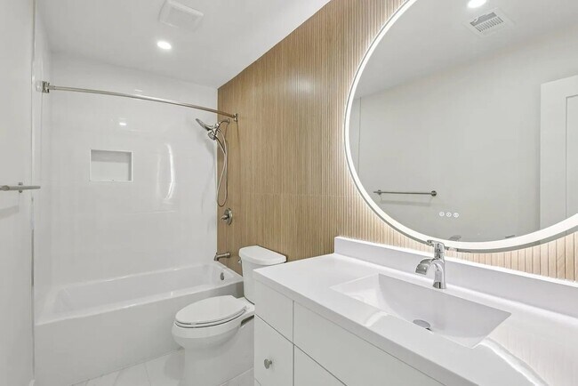 Photo - 1200 Bradley Ct Unit 706