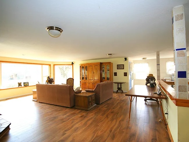 Photo - 734 Powell Creek Rd