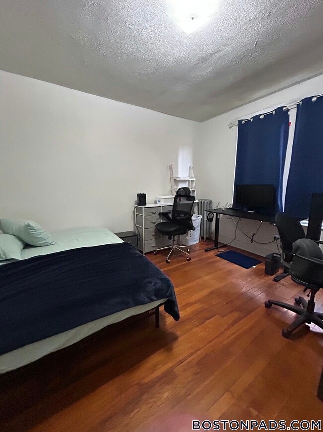 Photo - 11 Scottfield Rd Unit 2