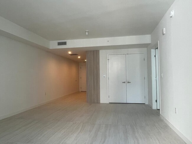 Photo - 77 SE 5th St Unit 2314