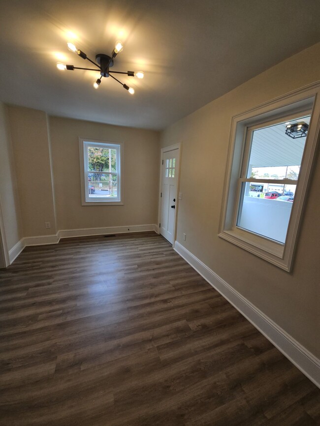 Photo - 326 Taylor St