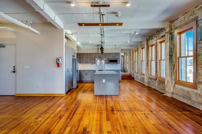 Photo - LUXURY   CONDOS IN THE HEART OF ALAMO CITY Unidad 219 N ALAMO #401