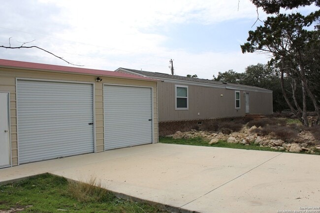 Building Photo - 846 Inglewood Dr Rental