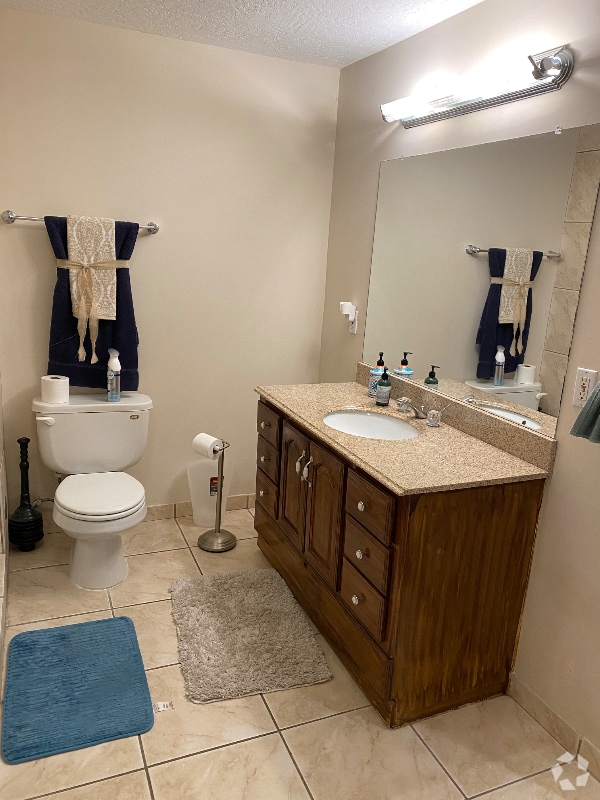Building Photo - 9939 Summit View Dr Rental