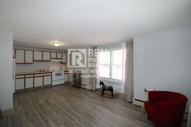 Building Photo - 17 Ellison Dr Unit 1