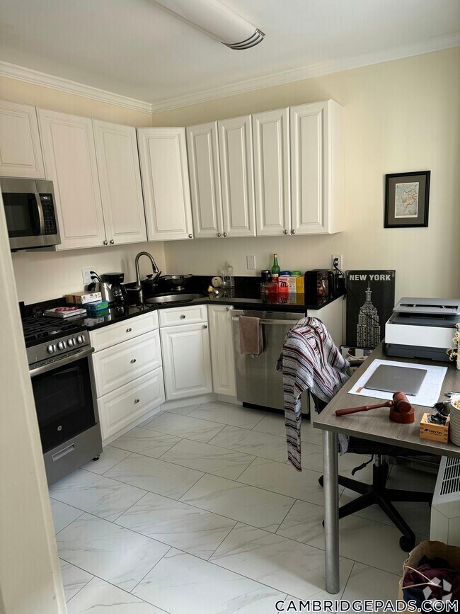 Building Photo - 24 Chauncy St Rental
