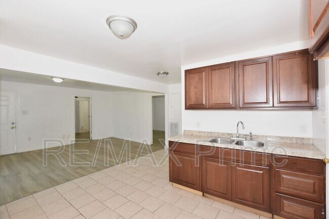 Photo - 1510 Stratford St