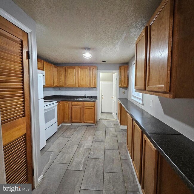 Photo - 3419 Chestnut Ave