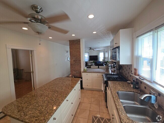 Building Photo - 146 Hillside Rd Rental