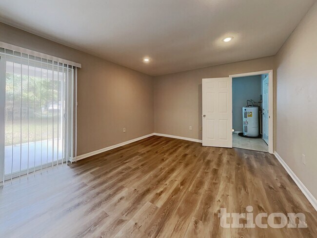 Photo - 1408 Highview Rd