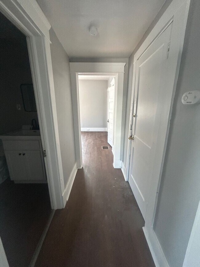 Photo - 1231 W 5th St Unit 1231 W 5th St- 2