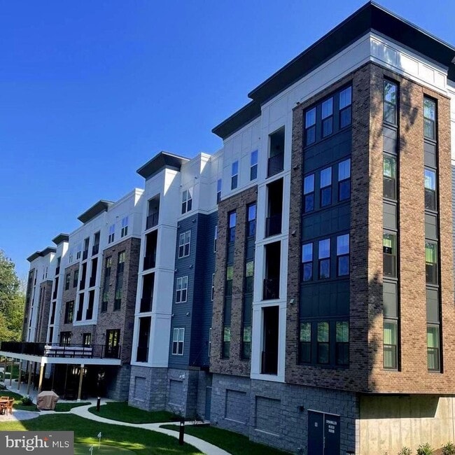 Building Photo - 76 Old Mill Bottom Rd Unit 203 Rental