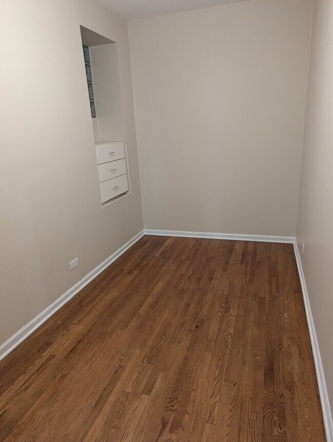 Photo - 1255 N Honore St Unidad Honore