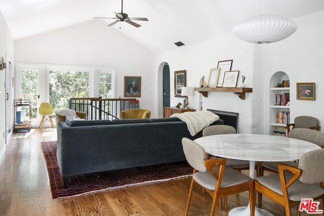 Photo - 9807 Portola Dr