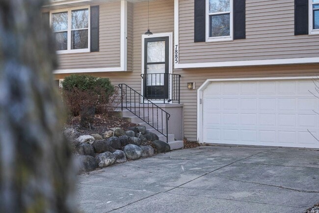 Photo - 7885 E Oakbrook Cir