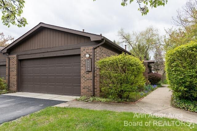 Building Photo - 2520 Traver Blvd Rental