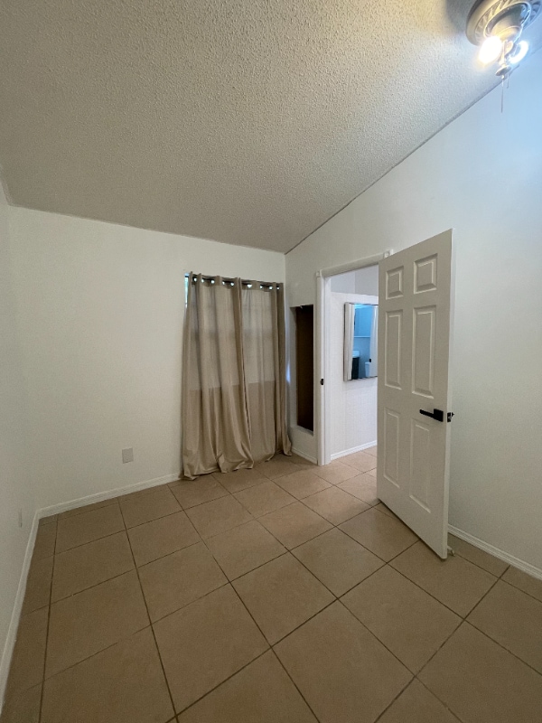 Photo - 5423 Andover Dr