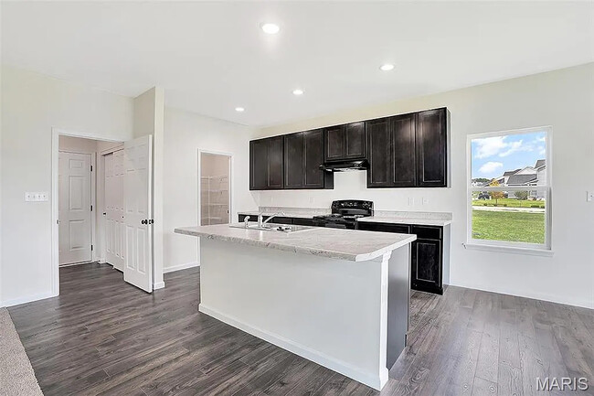 Photo - 810 Colony Rdg Ct