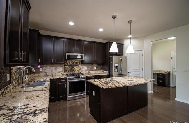 Building Photo - 5995 Branch Dr Rental