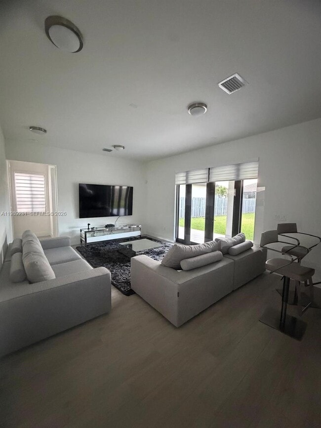 Photo - 14651 SW 21st St