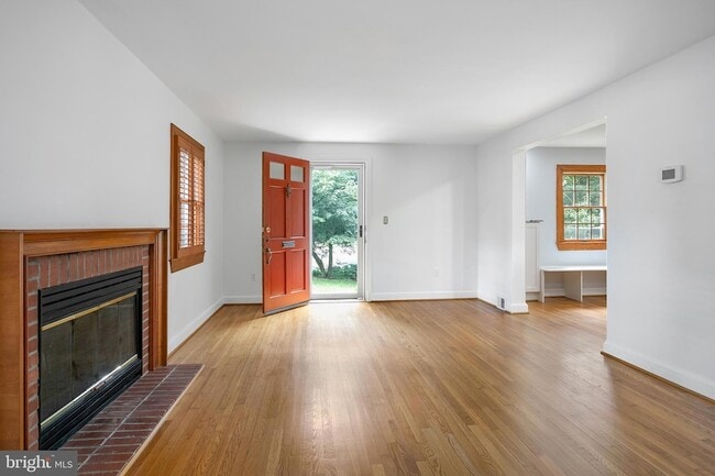 Photo - 244 N Columbus St