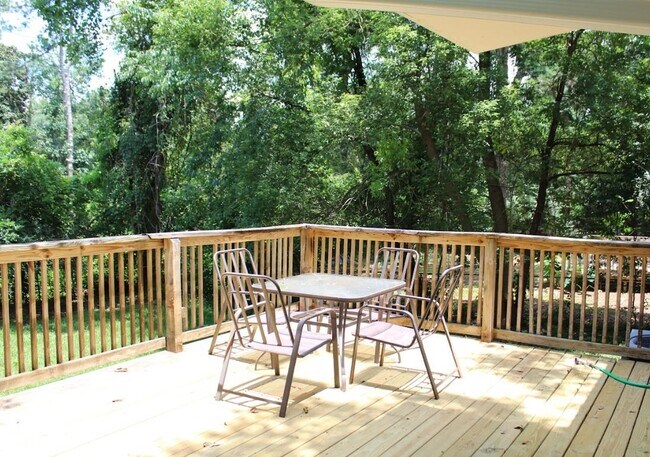 Photo - 1674 Sharkey St House