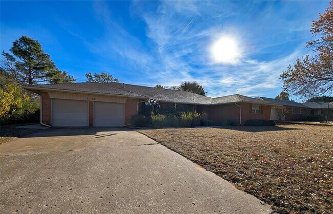 Photo - 3500 Bella Vista Dr