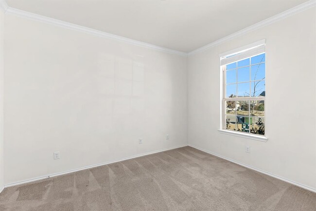 Photo - 457 Bedford Falls Ln